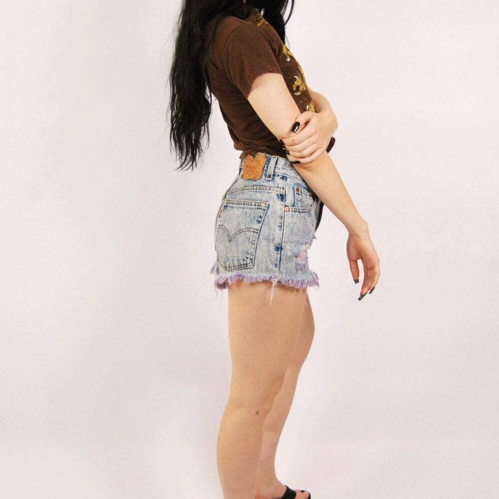 90s Distressed Denim Shorts Levis (9) stone wash vintage women cutoff high waist - Picture 2 of 9